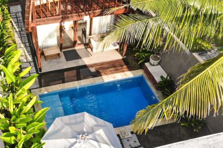 Family Resort - Brown Wooden House With Pool