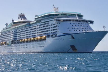 Cruise - White Cruise Ship